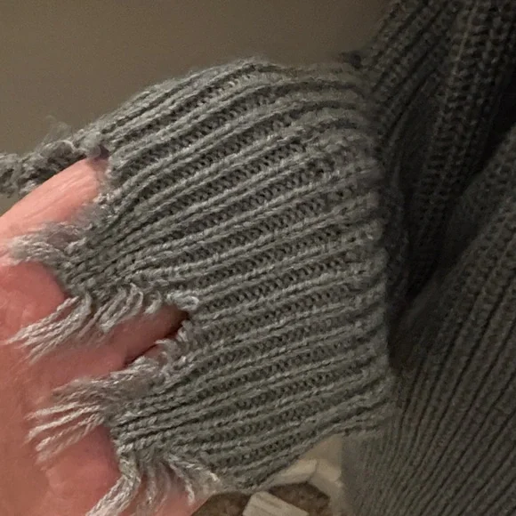 Zenana Outfitters Charcoal V-Neck Sweater - Picture 4 of 10